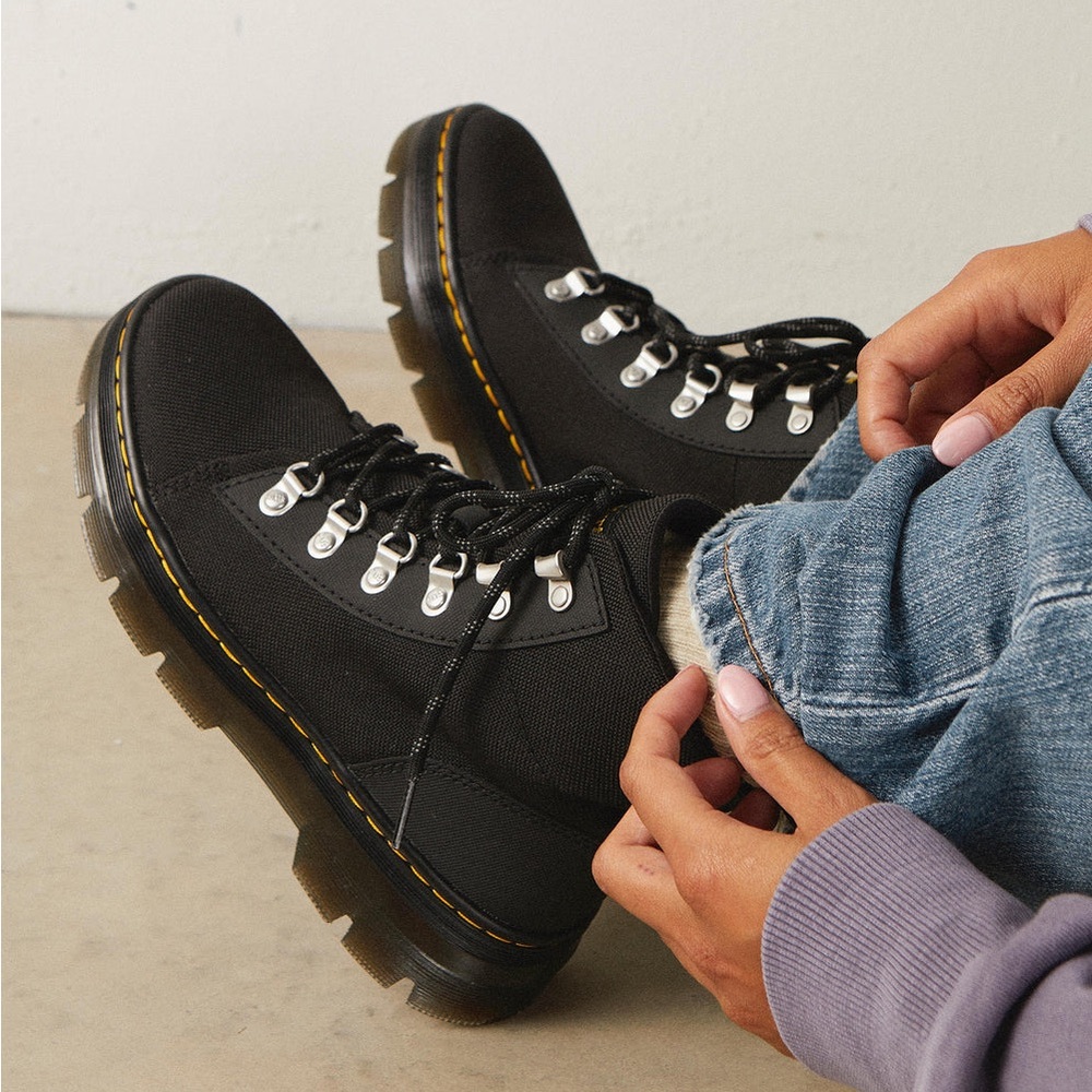 DR MARTENS COMBS EXTRA TOUGH 50/50 BOOTS